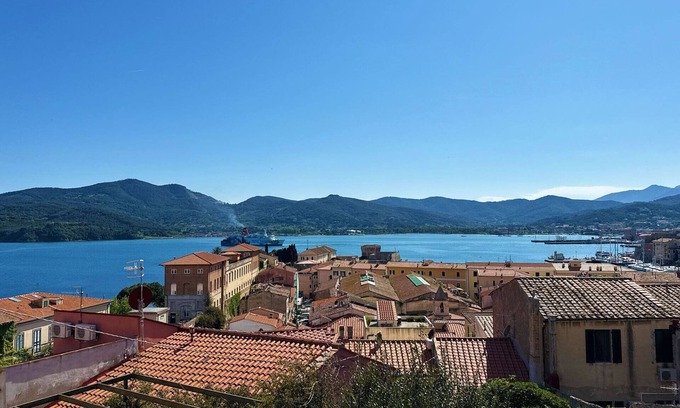 Portoferraio Old Town Apartment | Angoli del Mare, a corner of paradise!