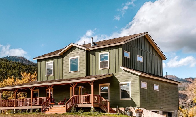 Durango House | Animas River House - 22 acres of Riverfront with Amazing Views-20 mins to skiing