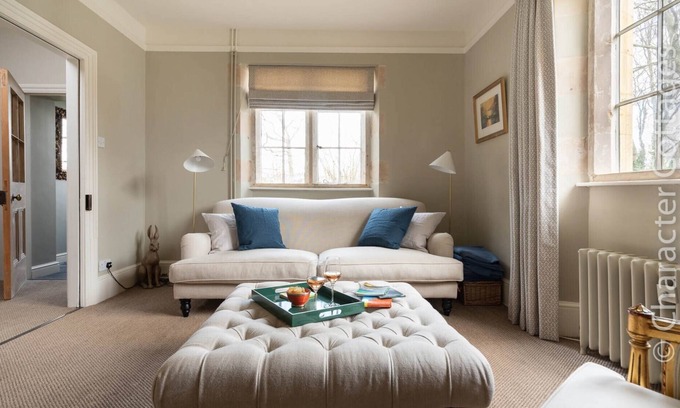 Churchill House | ANNE WALTERS HOUSE, family friendly in Churchill, Oxfordshire