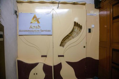 Gulmohar Road Apartment | Ansh Dornitiry & PG