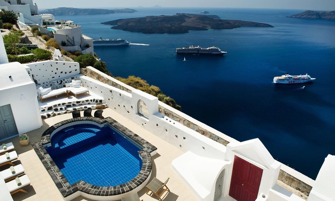 Fira Villa | Antelmi luxury Private Villa On The Caldera Cliff In Firostefani-Fira Santorini