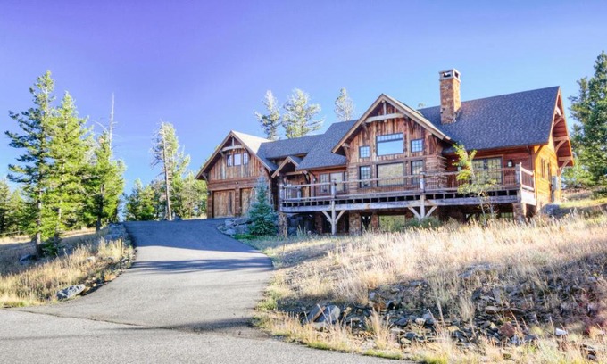 Antler Ridge House | Antler Ridge Lodge