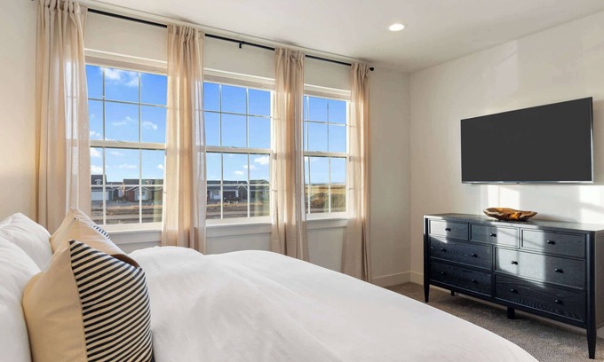 Bozeman House | Antler's Peak | Bridger Views & Close to Airport