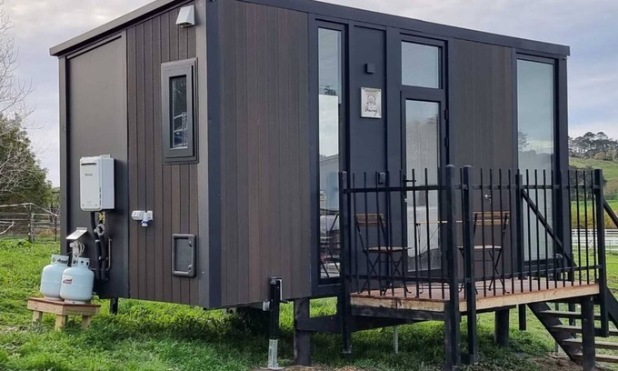 Waitoki House | Aorangi Peak Cabins 12 by Tiny Away