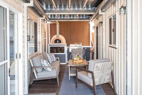 Tokeshi House | Aotearoa House Yomitan, BBQ, Pizza Oven