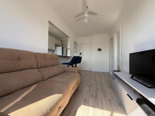 Tupi House | Apê Tupi c/Wi-Fi e vaga a 600m da praia!