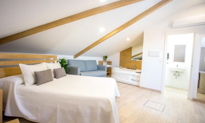 El Cuervo de Sevilla Hotel | Apartahotel Énfasis-Group