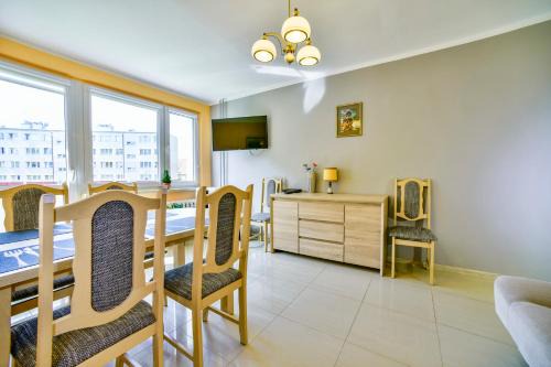 Kolobrzeg Apartment | Apartament u Joli w Kolobrzegu Podczele - 2 sypialnie, 50m2, wifi i parking za darmo!