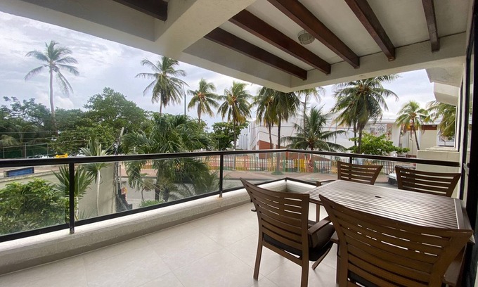 Punta Hansa House | Apartamento 201 Bay Point, Prime Location