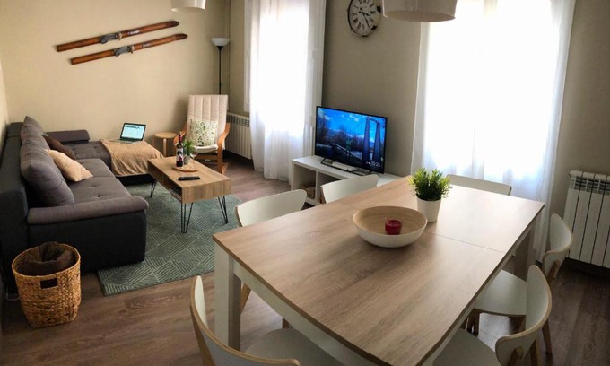 Puigcerda Apartment | Apartamento acogedor y familiar - WiFi+Chromecast