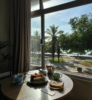 Centro Apartment | Apartamento com vista pro mar no Centro de Ubatuba - com estacionamento 2 quartos e cozinha completa