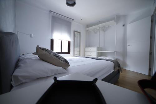 San Basilio Apartment | Apartamento en San Basilio junto a Torre de Belen