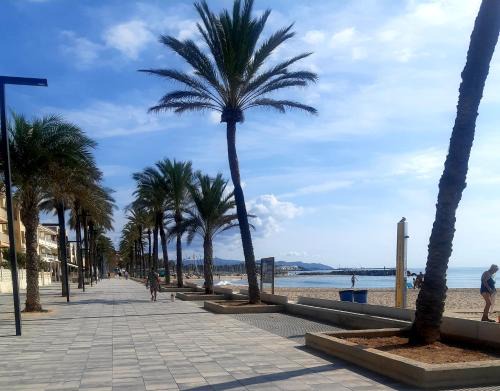 Cubelles Apartment | APARTAMENTO EN SEGUNDA LINEA DE MAR, WIFI & A.C