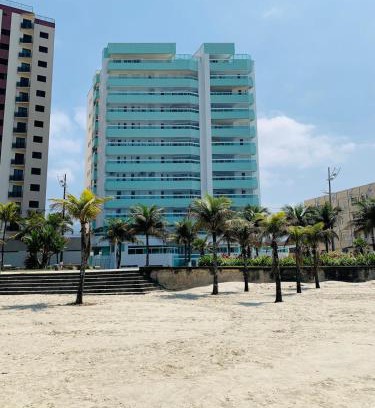 Florida Apartment | Apartamento frente mar com 3 suítes e 2 vagas de garagem
