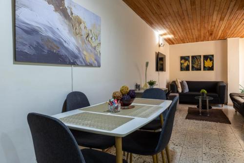 Manrique Apartment | apartamento grande, hermoso, acogedor y privado