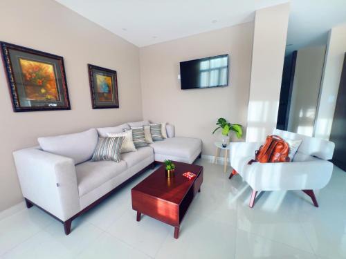 Loja Apartment | Apartamento Minimalista en el Centro de Loja