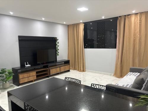 Joao Monlevade Apartment | Apartamento novinho e central - 2 ou 3 quartos, 2 banheiros, elevador e estacionamento