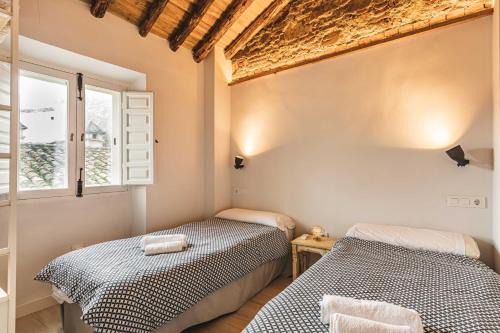 Caceres Old Town Apartment | Apartamento Torre del Aver