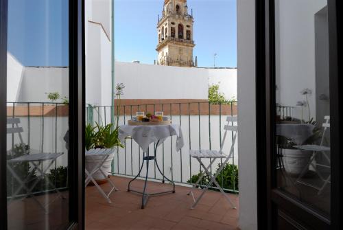 La Catedral Apartment | Apartamentos La Hoguera