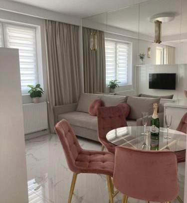 Brzezinka Apartment | Apartamenty Parkowe B18