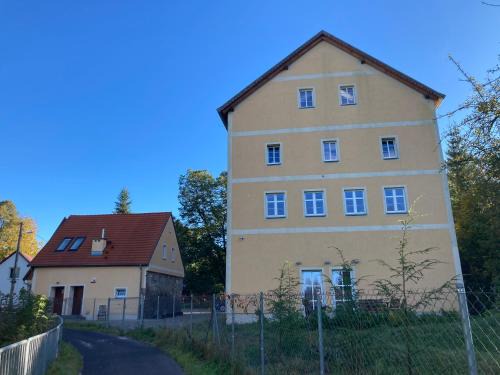 Myslakowice Apartment | Apartamenty w dawnym młynie