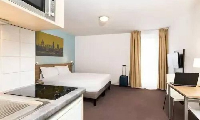 Clamart Apartment | Aparthotel Adagio access Paris Clamart* - Large Studio 2 People