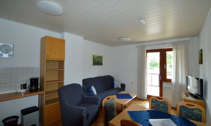 Nieder-Werbe Apartment | Apartment 1 - Apartments Arrow