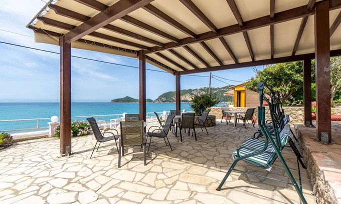 Agios Georgios Pagon Apartment | Apartment '2' with Sea View, Wi-Fi and Air Conditioning