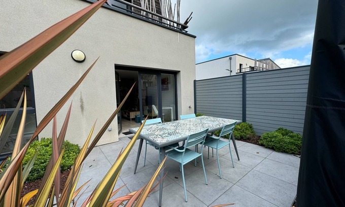 Lion-sur-Mer Apartment | Apartment 5 minutes from the beach