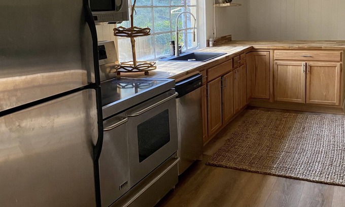 Lynchburg House | Apartment 5 minutes from downtown!