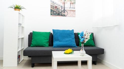 Ciudad Lineal Apartment | Apartment 6 Private complex 4 people