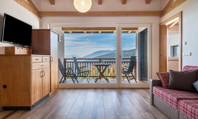 Maranza Apartment | Apartment 'Apt Gamsstube' with Mountain View, Private Terrace and Wi-Fi