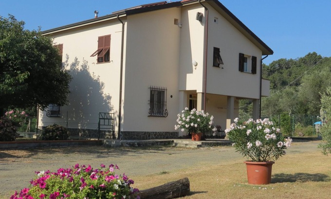 Vezzano Ligure Apartment | Apartment Ariabuona in the countryside