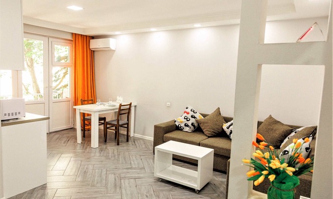 Saburtalo Apartment | Apartment "B" with a separate bedroom