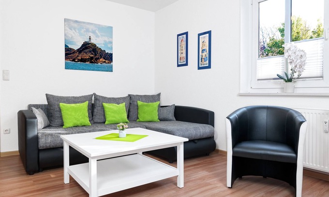 Am Schwarzen Busch Apartment | Apartment Backbord - Welcome right by the sea!