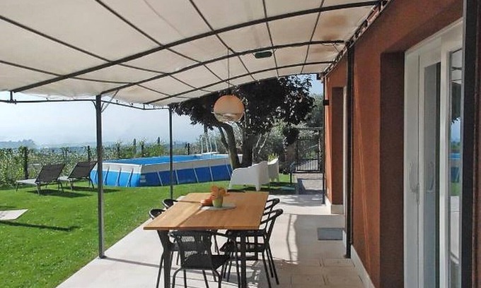 Cavaion Veronese Apartment | Apartment 'Belvedere Ceriel' with Lake View, Wi-Fi and Air Conditioning