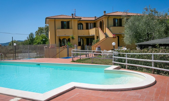 Suvereto Apartment | Apartment 'Bilocale Ansonica' with Balcony, Shared Pool & Wi-Fi