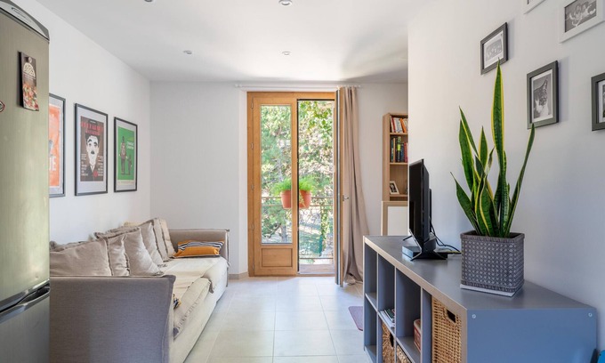 Vaison-la-Romaine Apartment | Apartment 'Casa Zio' with Balcony, Wi-Fi and Air Conditioning