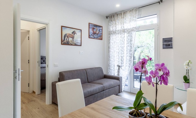 Podenzana Apartment | Apartment 'Casa Eros' with Private Terrace, Wi-Fi and Air Conditioning