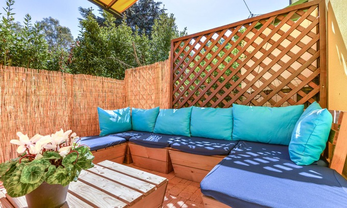 Cavo Apartment | Apartment 'Casa Minnie' with Private Terrace, Wi-Fi and Air Conditioning