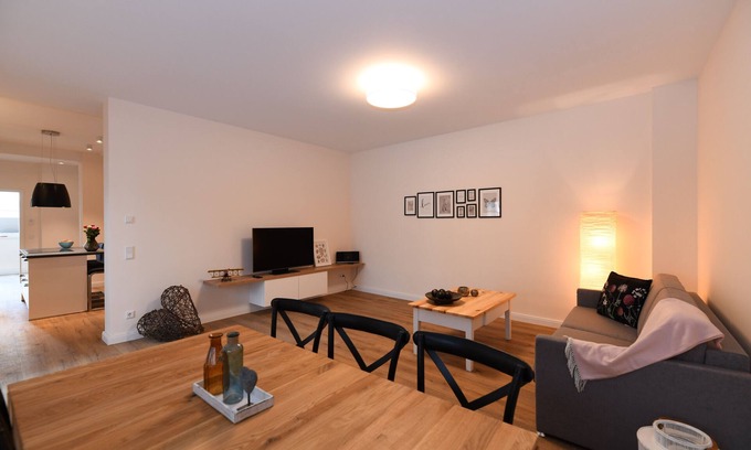 Heppenheim Apartment | Apartment 'Das Schiefe Haus Wohnung Altstadt' with Private Terrace and Wi-Fi