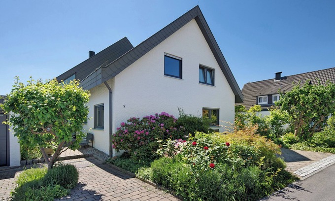 Waldstetten Apartment | Apartment 'Ferienwohnung Lange' with Mountain View, Balcony and Wi-Fi