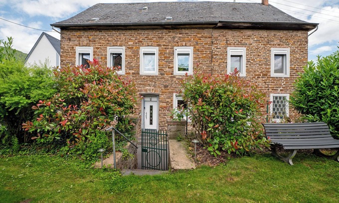 Briedern Apartment | Apartment 'Ferienwohnung Andres' with Private Terrace, Private Garden and Wi-Fi