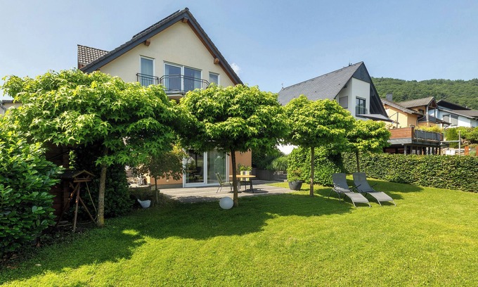 Bremm Apartment | Apartment 'Ferienwohnung Gretel' with Private Garden and Wi-Fi