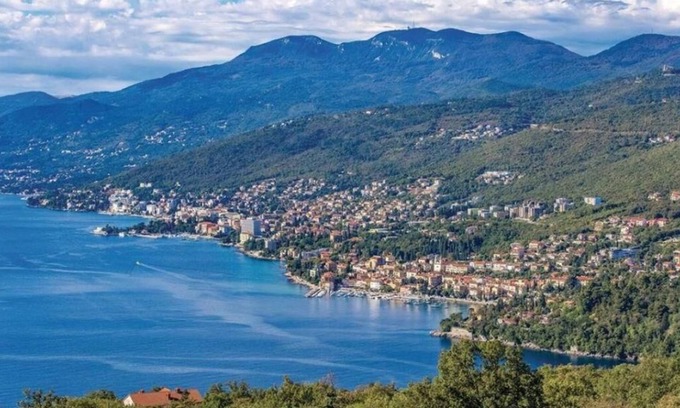 Kastav Apartment | Apartment for 2 in Rijeka, air conditioning, WiFi, grill, parking