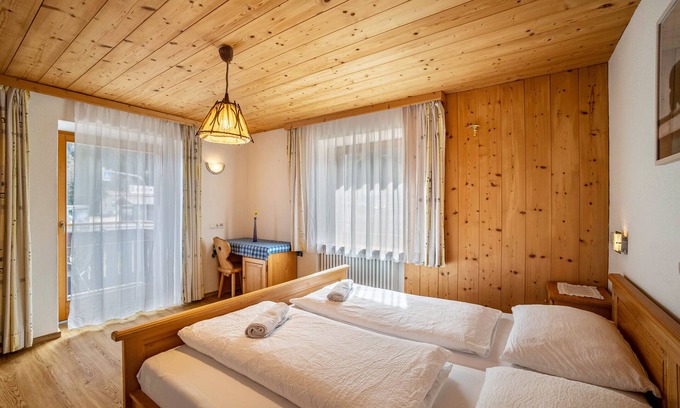 Brennero Apartment | Apartment 'Gartnerhof Rose' with Mountain View, Shared Garden and Wi-Fi