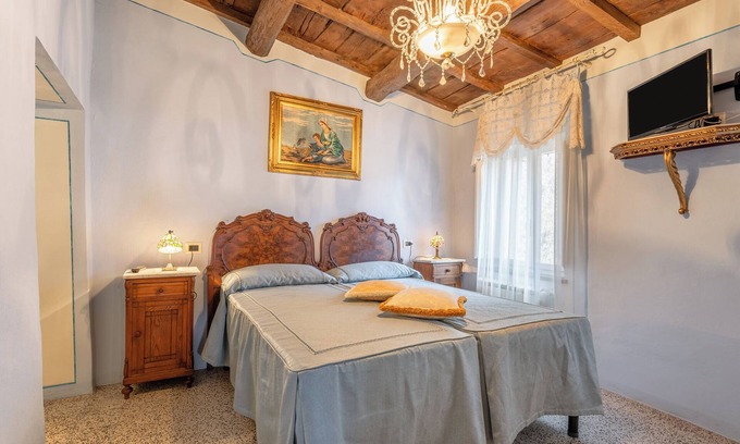Molazzana Apartment | Apartment 'Grillo Rosso 5' with private garden