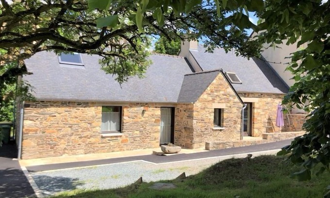 Guiclan House | Apartment in Brittany near Sandy Beaches