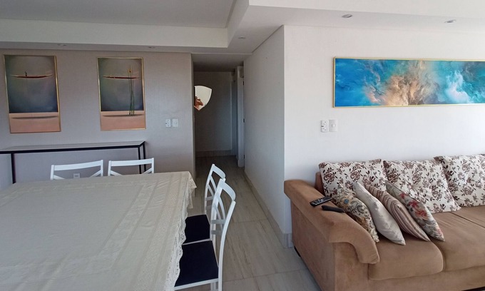 Jardim Oceania Apartment | apartment in front of the sea, just cross the street!