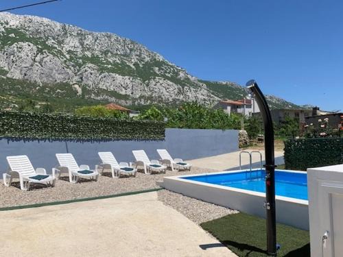Gata Apartment | Apartment in Gata with terrace, air conditioning, WiFi, washing machine (4893-1)